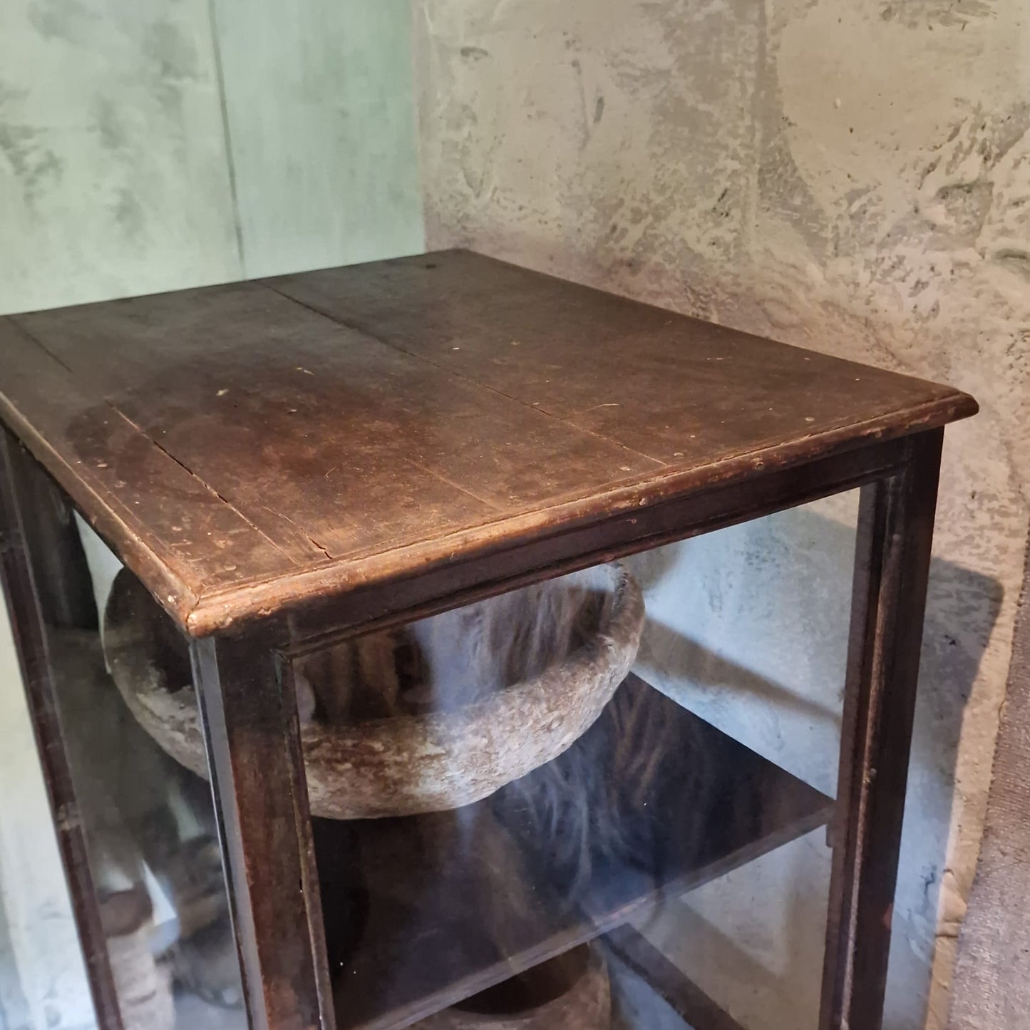 Oud Vitrine Kastje