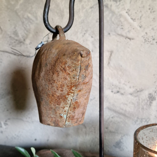 Oude Bel aan Statief