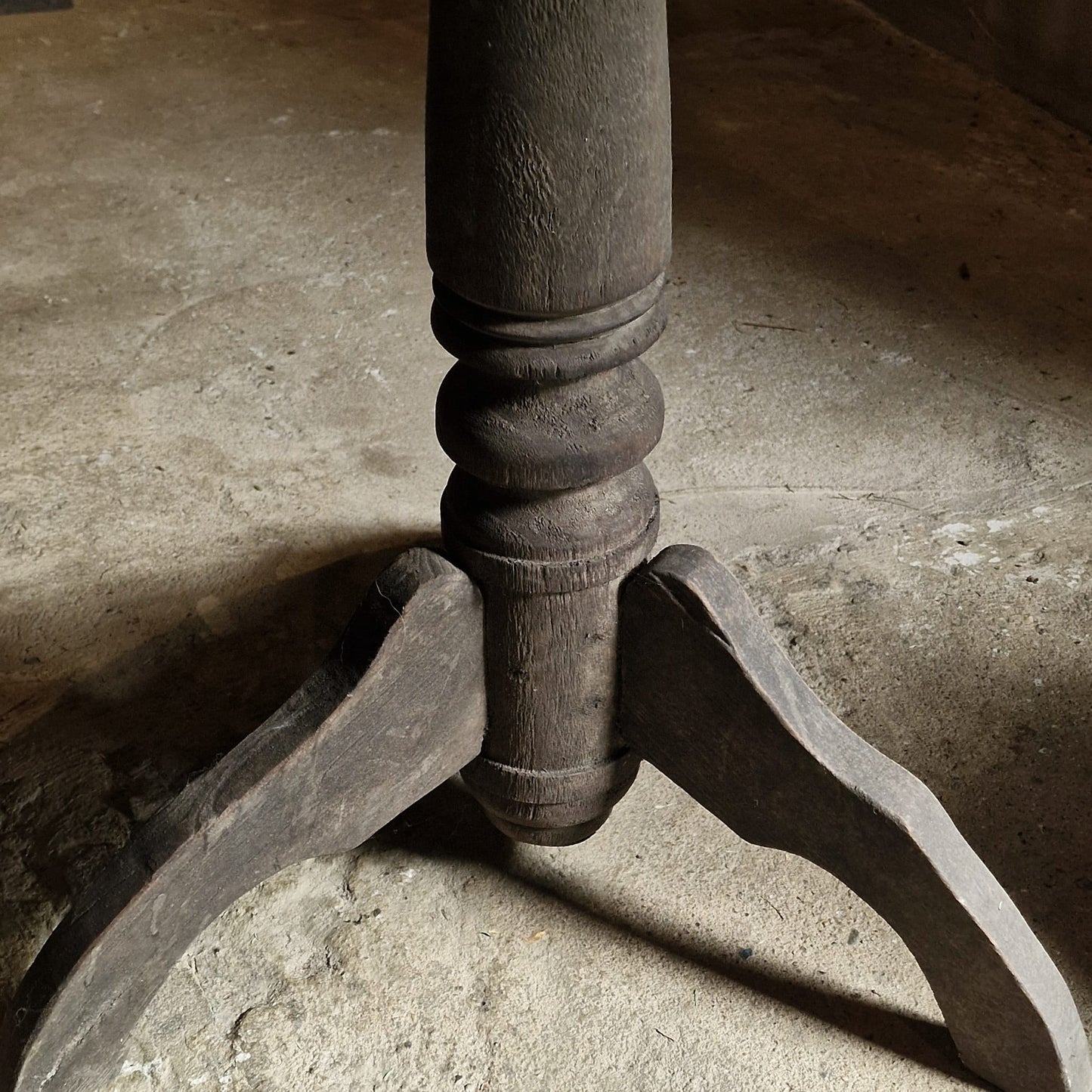 Wijntafel Old Barn (Ø80 cm)