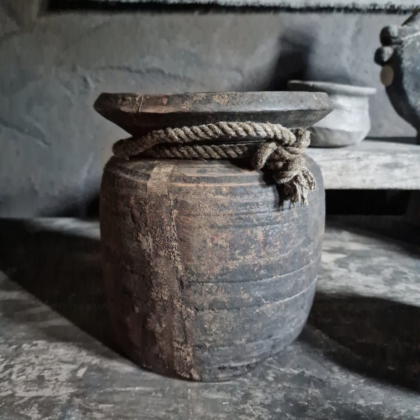 Nepalese Houten Pot