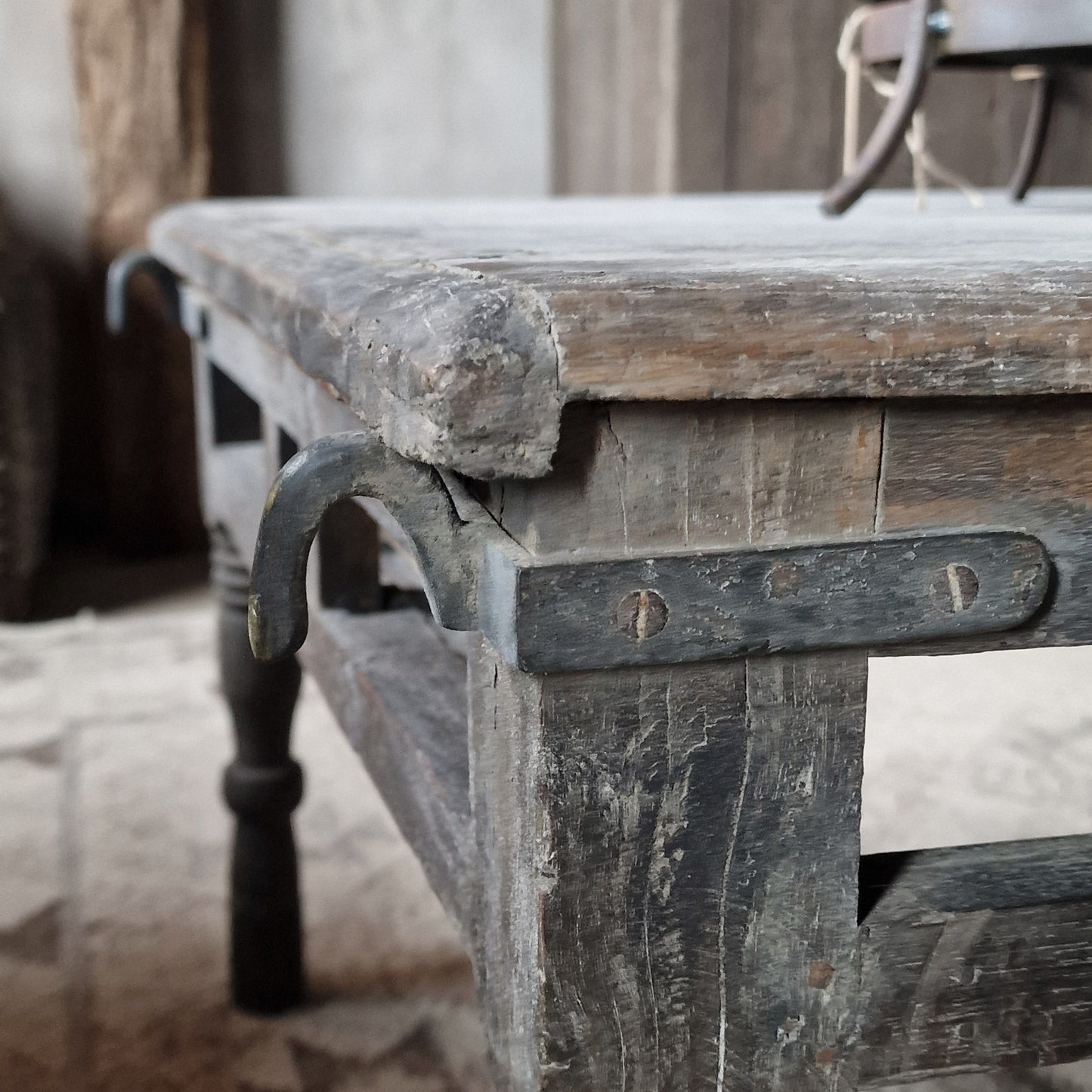Unieke Salontafel Vergrijsd Hout