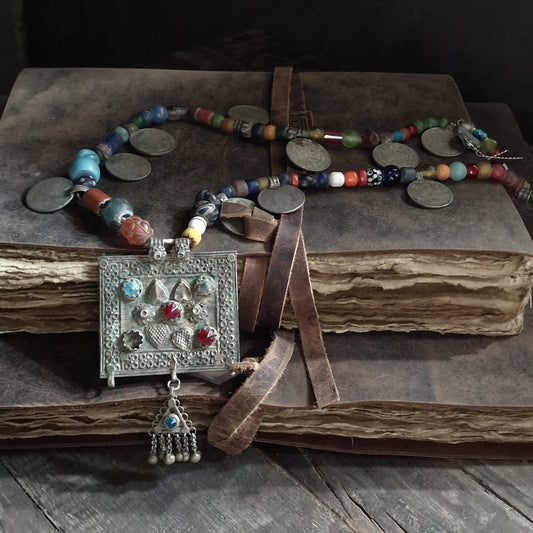 Tribal Ketting HOFFZ INTERIOR