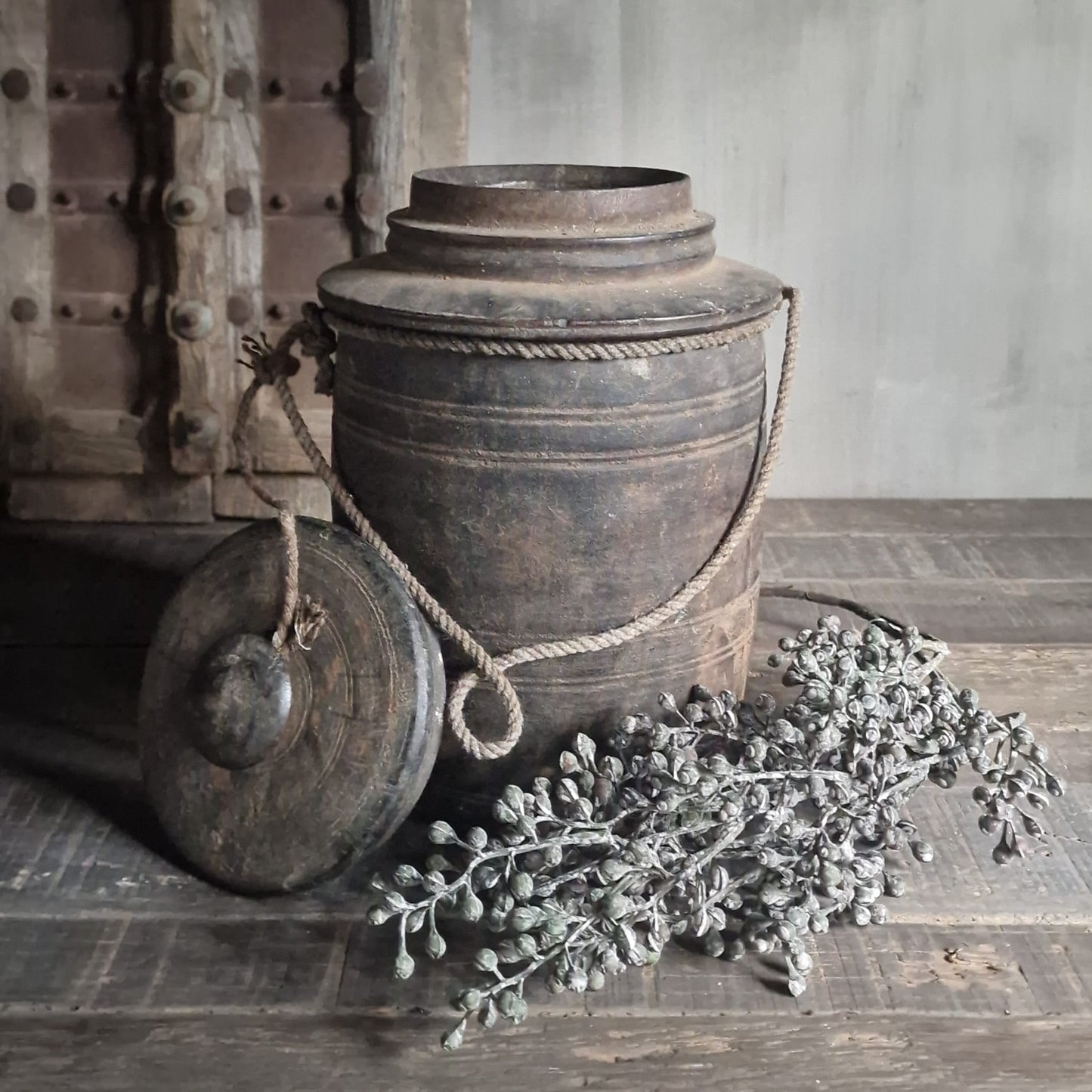 Nepalese Houten Pot met Deksel #1