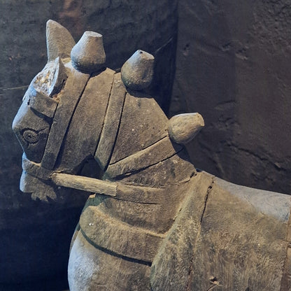 Antiek Houten Paard AURA PEEPERKORN