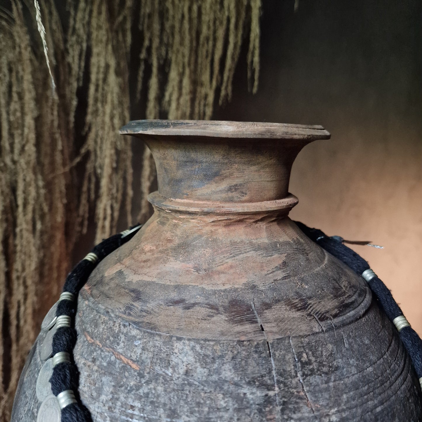 Houten Nepalese Kruik MM SELECTED