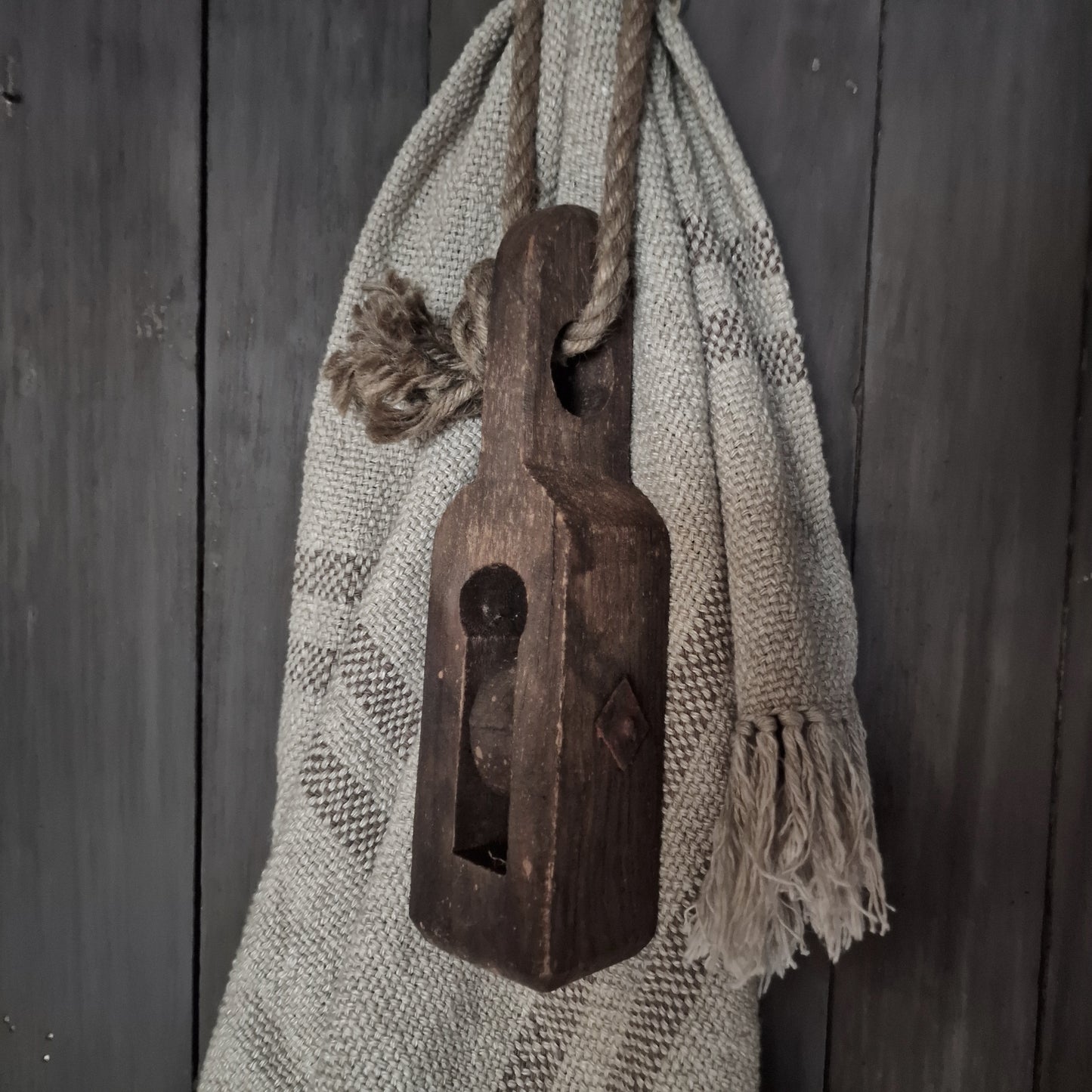 Oud Houten Katrol MM SELECTED