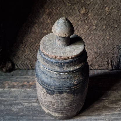 Nepalese pot met deksel HOFFZINTERIOR