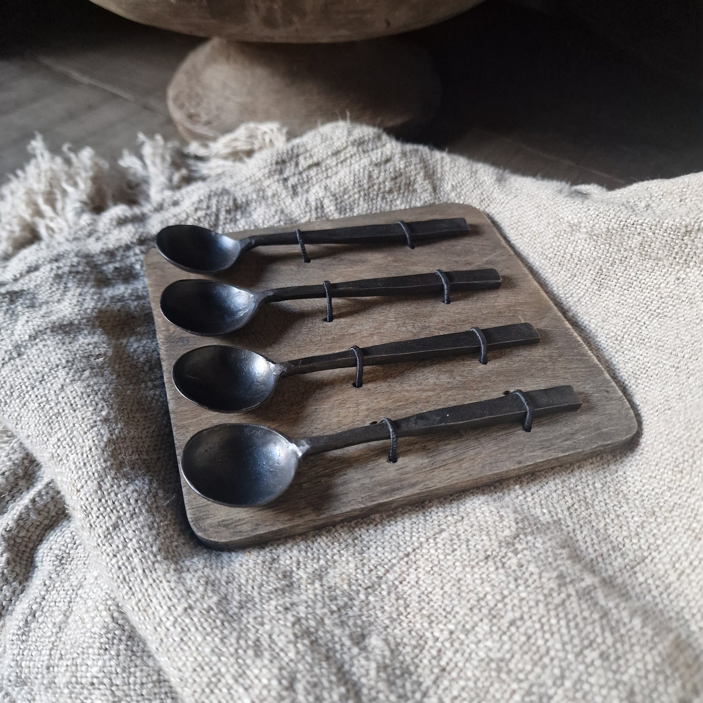 Set van 4 theelepels old black AURA PEEPERKORN