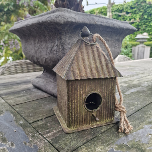 Vogelhuisje vierkant