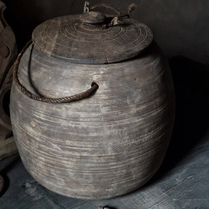 Nepalese Bolpot met Deksel