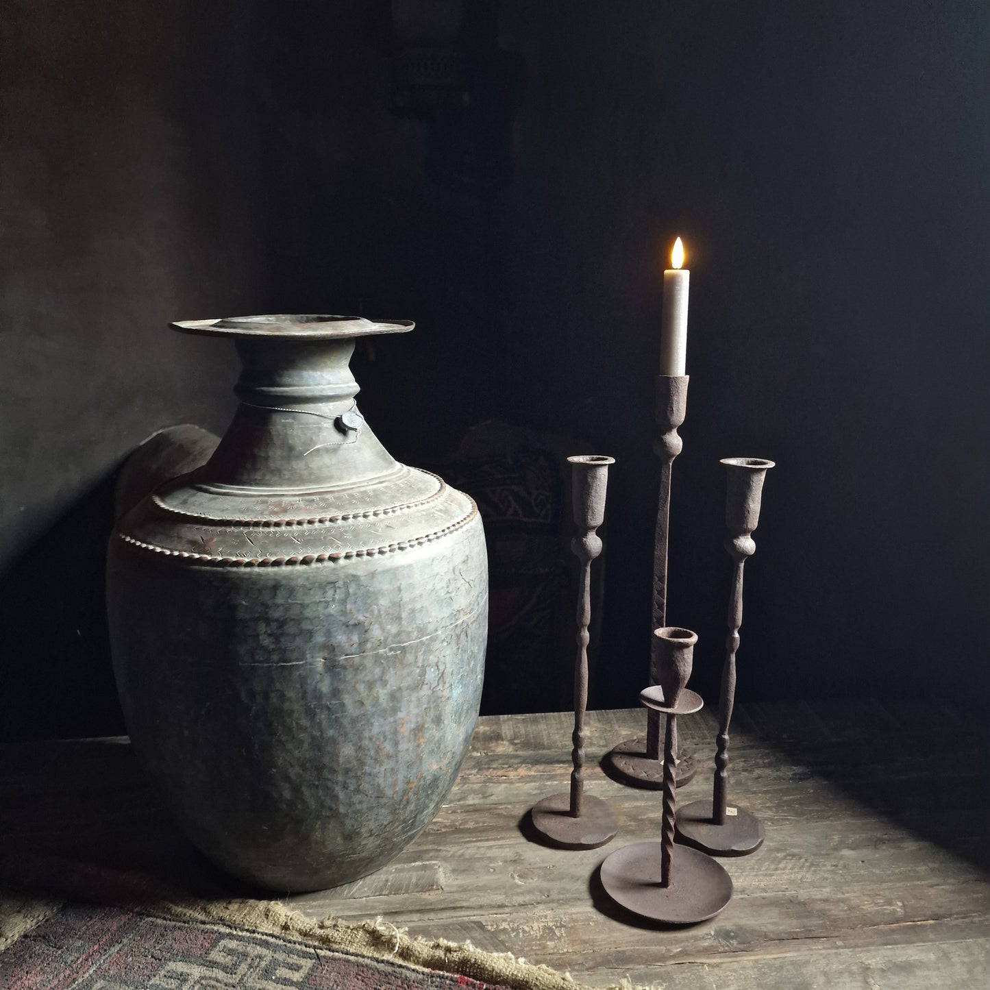 Antieke Indiase waterkruik HOFFZ INTERIOR